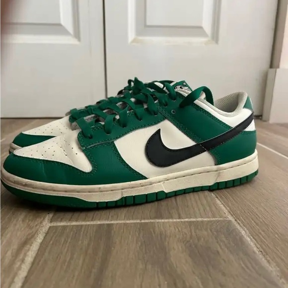 Nike Dunk Low SE (Lottery
Pack Malachite Green) - Picture 4 of 5